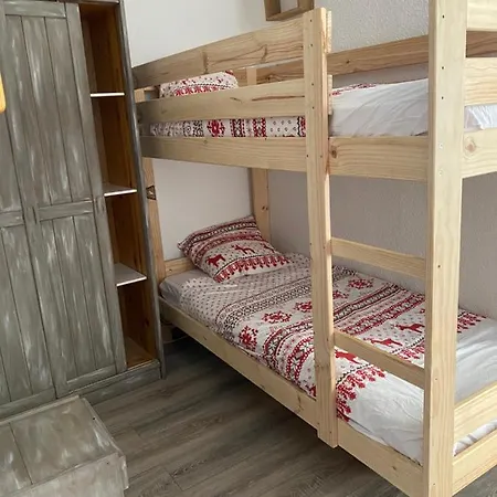 T2 Montagne En Etage Eleve. Apartment *